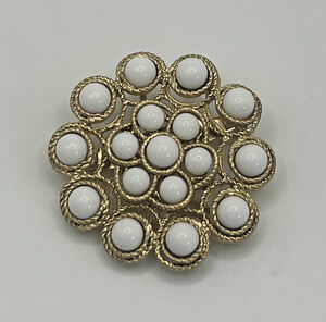 Stella & Dot Twisted Gold Tone Rope w White Bead Centers Large Costume Brooch